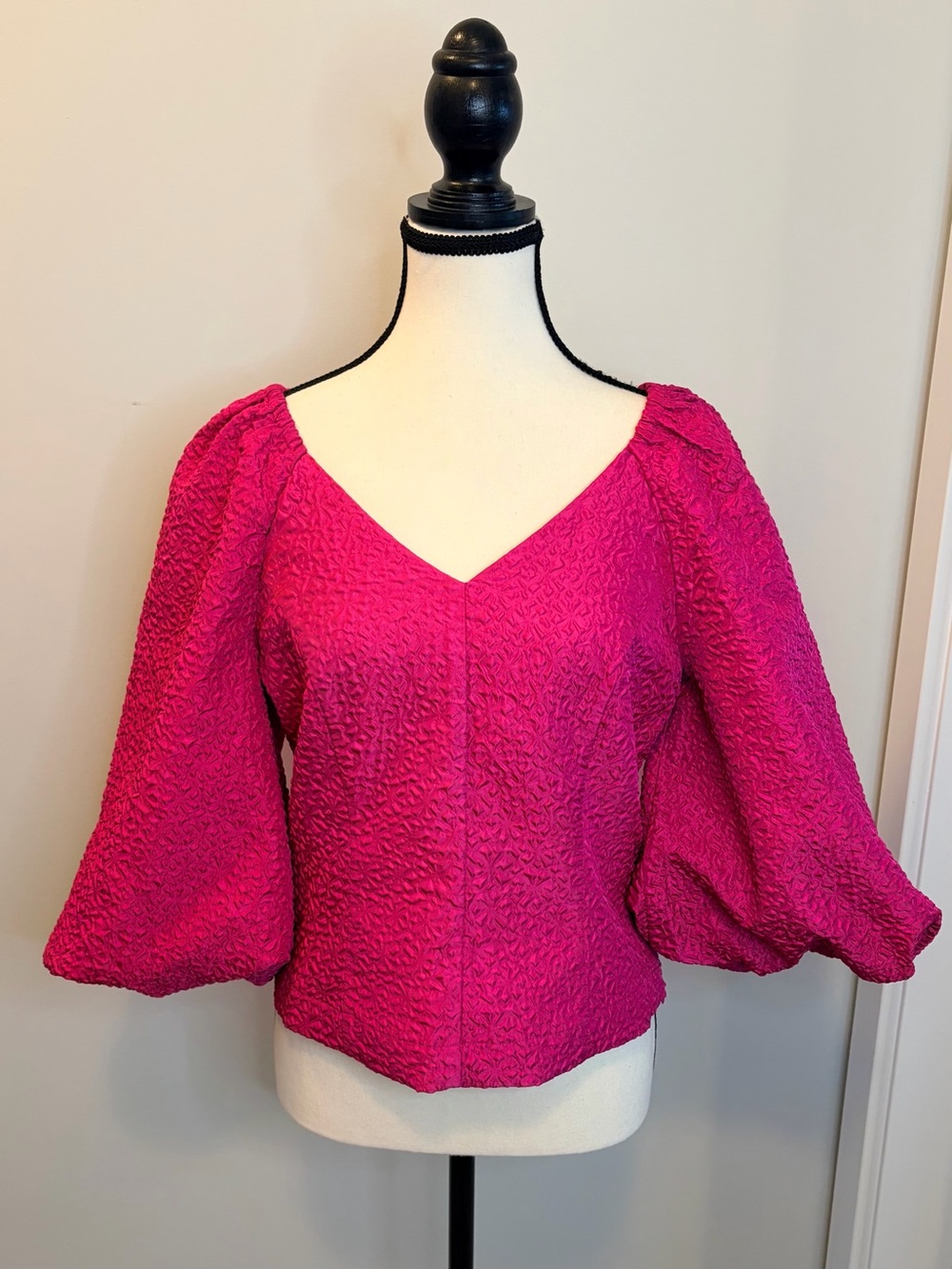 YAS Hot Pink Statement Top. Size Small.